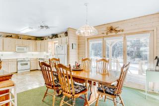 Riverside Retreat - 3