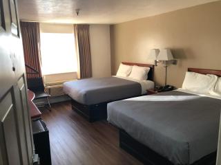 Ameri-Stay Inn & Suites - 1