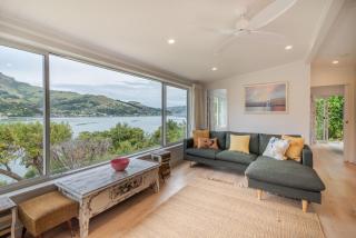 Otahuahua - Akaroa Holiday Home - Takamatua Bay - 7