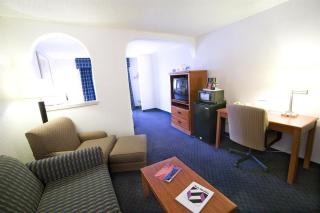 Ramada by Wyndham Santa Fe - Santa Fe - 2