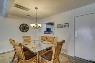 523 Queens Grant Big Comfortable Couch 75 In Smart TV 2 Kings Queen & Twin Sleeper Sofa Free Wifi - Hilton Head Island - 2