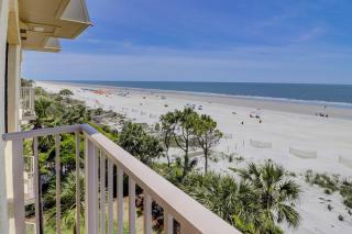 Gorgeous Views 4th Floor Direct Oceanfront Condo Updated with New furniture New floors - Hilton Head Island - 9