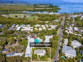 The White House Port Douglas - Port Douglas - 7