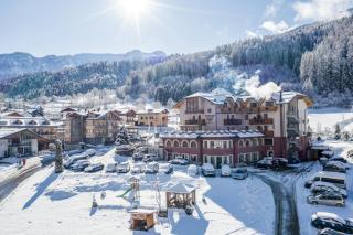 Tevini Dolomites Charming Hotel - Commezzadura - 4