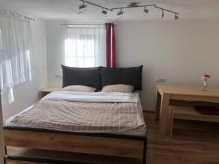 Guest Appartements mit 2 getrennten Schlafzimmern für 4 Personen 24h check in - Aalen - 1