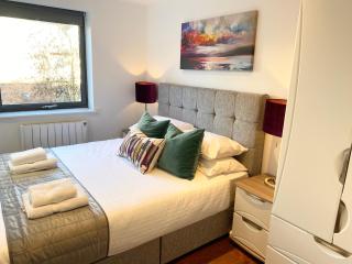 Urban Living's - The Hawking - Oxford - 2