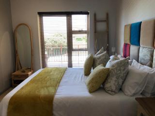 Goose Valley Retreat with Sea Views - 2