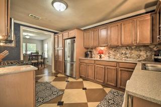 1 Mi to Dtwn Family-Friendly Brenham Bungalow! - Brenham - 4