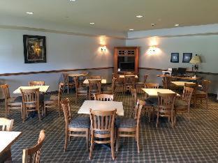 AmericInn by Wyndham Fulton Clinton - Fulton - 6