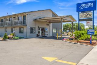 Americas Best Value Inn Burns - 2