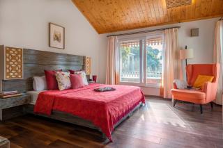 StayVista at Dudly Manor with Swimming Pool - 2