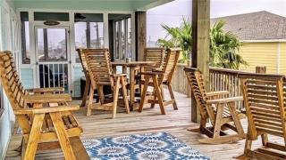 Reader's Retreat home - 9