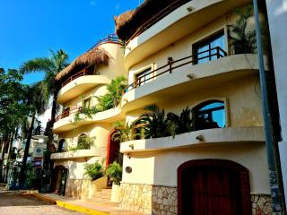 Luxury Villa steps to the beach & 5ta av, AMAZING - 5
