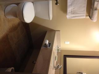 Quality Inn & Suites - Hawkesbury - 3