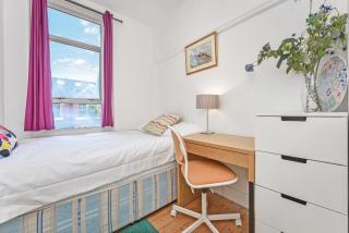 Groves 4 bedroom, Shepherds Bush - 6