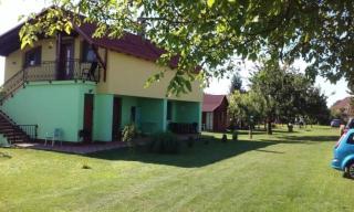 Chatky a apartmány Pod starým orechom - camp - Veľký Meder - 0
