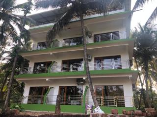 John's Highland Comfort (Guest House) - Majorda - 8