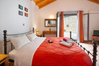 Bask in the Beauty of Paxoi - Kirki's Summer Retreats with Private Jacuzzis - Ieromónachos - 6