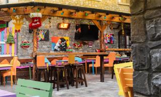 Brogans Bar & Hotel - Trim - 3