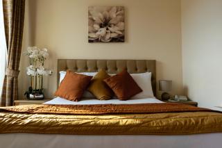 Brogans Bar & Hotel - Trim - 5