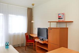 Sunday Hotel Wiesbaden Niedernhausen Apartments - 3