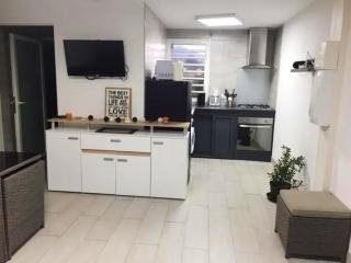 Appartement moderne au cœur de Les Trois-Bassins avec jacuzzi - Le Bois de Nèfles - 4