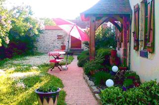 Maison charmante à Montoldre + jardin - Montoldre - 0