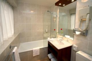 Hotel Izzy - Issy-les-Moulineaux - 7