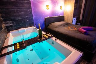 LOVE ROOM - SPECIAL AMOUREUX - HYPER CENTRE - Lorient - 1