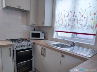 Station Cottage - Gorgeous property with breathtaking views of Neyland Waterway - 8