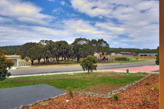 Archella 1 - Coles Bay - 2