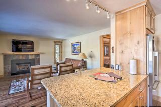 Ski-In Breck Condo Walk to Shops and Restaurants! - Breckenridge - 2