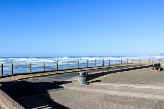 Beach Retreat -- Lower Retreat - Newport - 9