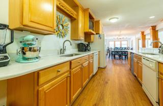 Blue Crush - KDH MP 8, Oceanfront, Ocean Views, Pool, Cabana, Hot Tub, Elevator, Rec Room, Pets OK - 1