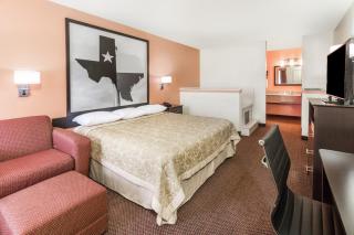 Premier Inn - Palestine - 9