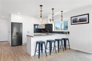 Ohope Beachside Retreat - Ohope Holiday Home - 3