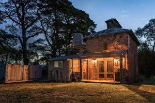 Grampians Historic Tobacco Kiln - Moutajup - 0