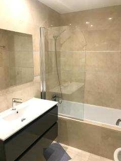 Spacious Apartment with Views in Málaga, 77 m², Shared Pool - San Luis de Sabinillas - 3