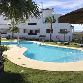 Spacious Apartment with Views in Málaga, 77 m², Shared Pool - 7