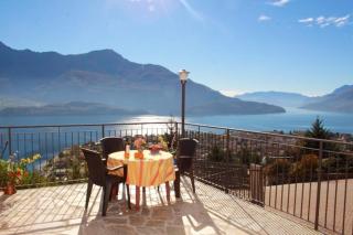 Lake View Apartment in Vercana, Shared Pool - Vercana - 9