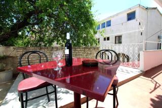 Charming Apartment in Tisno near Beaches - Tisno - 1