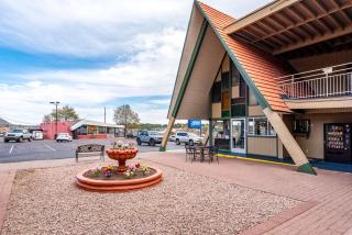 Americas Best Value Inn and Suites Flagstaff - Flagstaff - 8