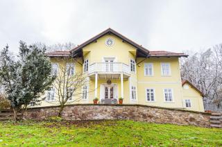 Lovecký zámeček pod Milešovkou - Teplice - 0