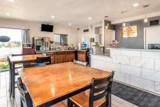 Americas Best Value Inn and Suites Flagstaff - Flagstaff - 5