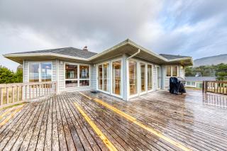 Beachside Getaway - Rockaway Beach - 1
