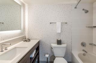 Crowne Plaza Seattle Newly Renovated with No Resort Fee - Seattle - 3