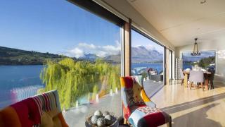 Kohanga Luxury Lakeside Villa by Amazing Accom - Queenstown - 2