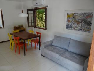 Casa confortável completa em condomínio - 3