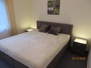 Ferienwohnung am Hofgarten - Langenfeld - 1