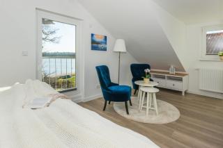 5 Sterne Ferienhaus direkt am See mit Sauna-Kamin-Garten - 1